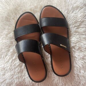 COACH slides. Size 8.